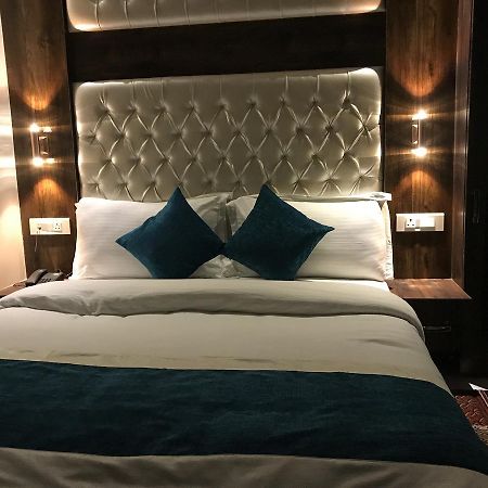 Hotel Mmk Kánpur Kültér fotó