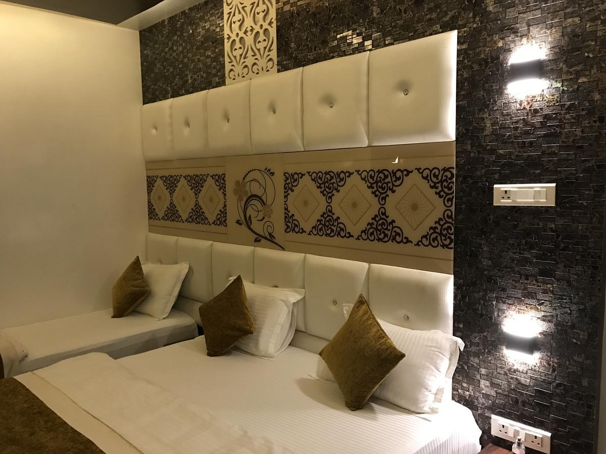 Hotel Mmk Kánpur Kültér fotó