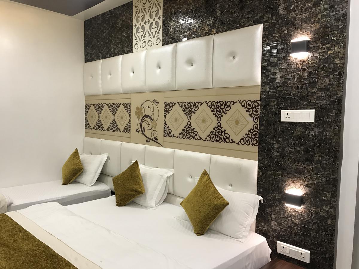 Hotel Mmk Kánpur Kültér fotó