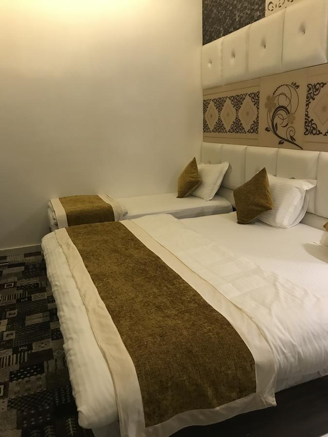 Hotel Mmk Kánpur Kültér fotó