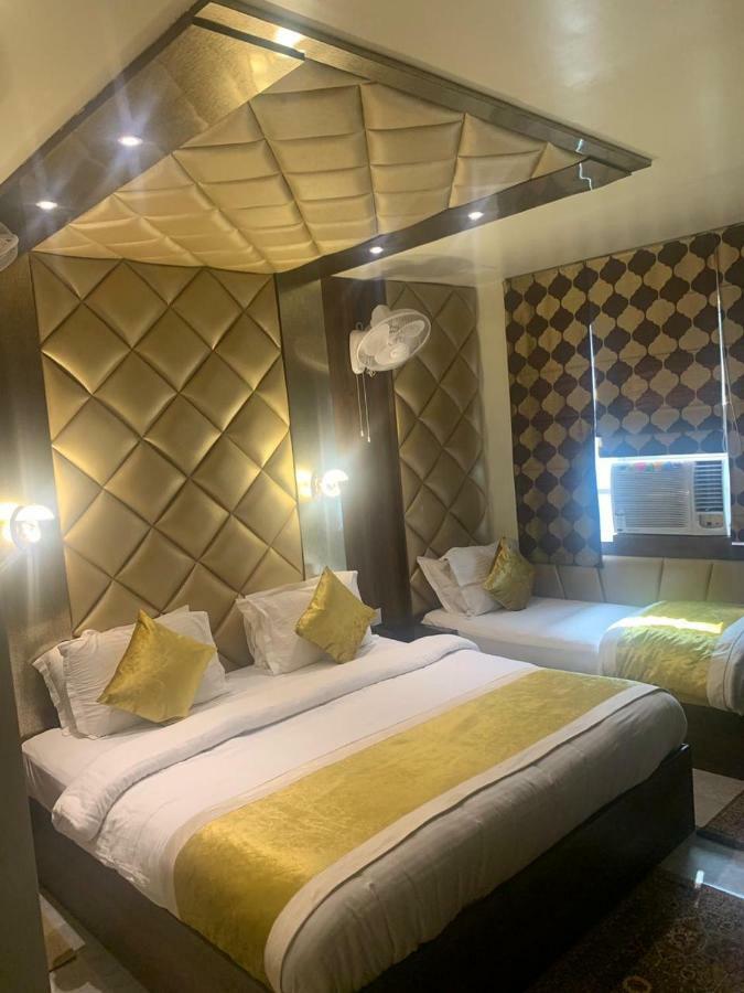 Hotel Mmk Kánpur Kültér fotó