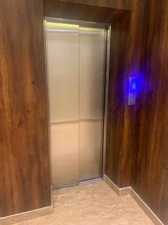 Hotel Mmk Kánpur Kültér fotó