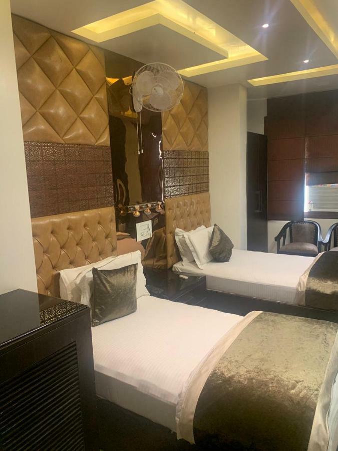 Hotel Mmk Kánpur Kültér fotó