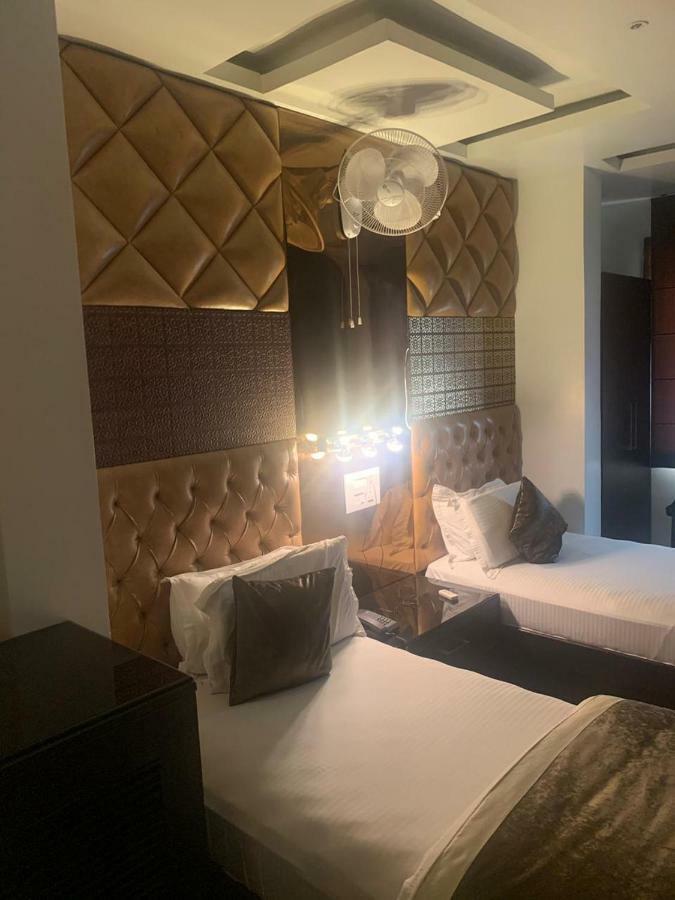 Hotel Mmk Kánpur Kültér fotó
