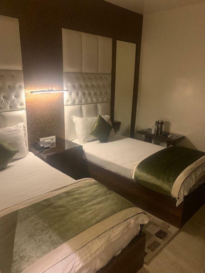 Hotel Mmk Kánpur Kültér fotó